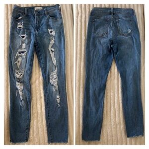 Pacsun High-Rise Ankle Jegging Distressed Blue Jeans. In good condition. Sz  27.